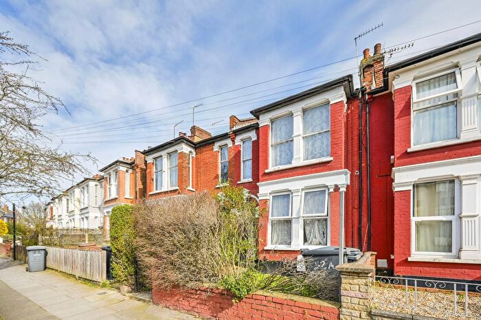 2 Bedroom Flat For Sale In Mount Pleasant Road, Tottenham, London, Greater London, Tn, Tottenham, London, N17