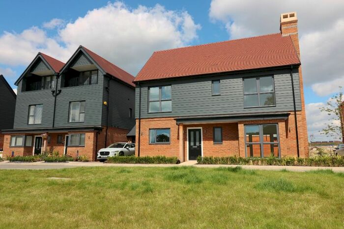 4 Bedroom Detached House For Sale In Lakeview Gardens, Chilmington Green, Ashford, TN23