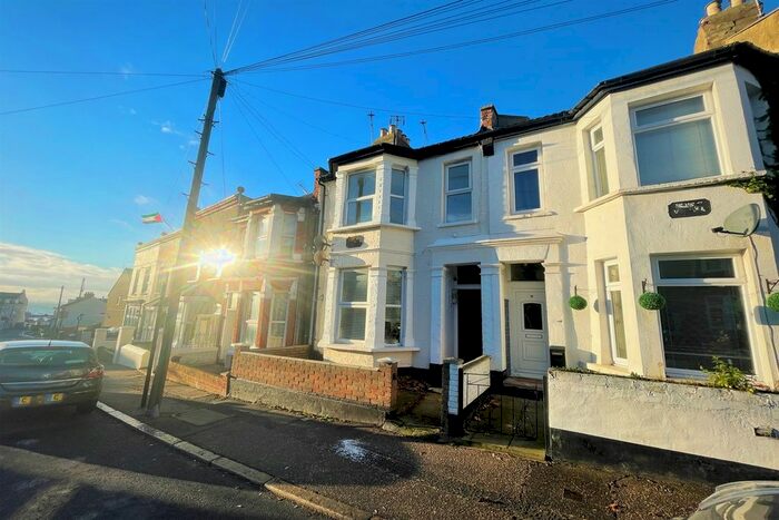 1 Bedroom Flat To Rent In Pleasant Road, Essex SS1