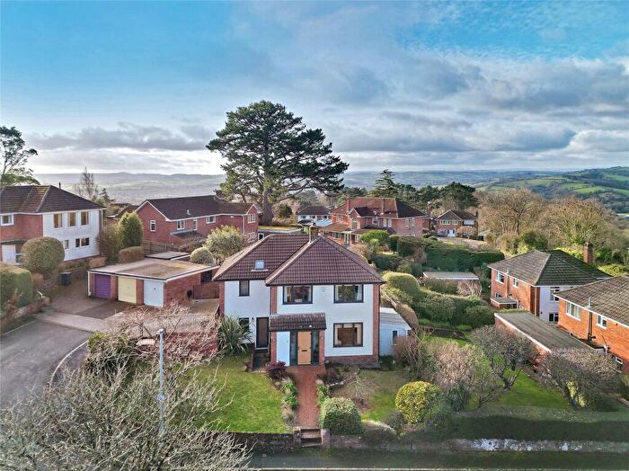 4 Bedroom Detached House For Sale In Patricia Close, Exeter, Devon, EX4