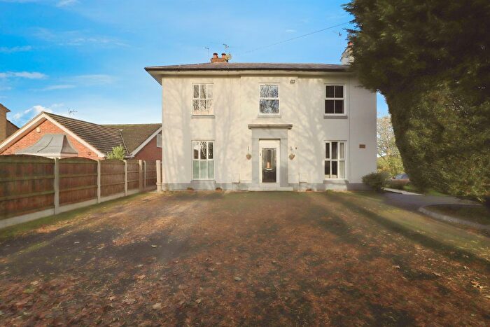 2 Bedroom Flat For Sale In Stourbridge Road, Kidderminster, DY10