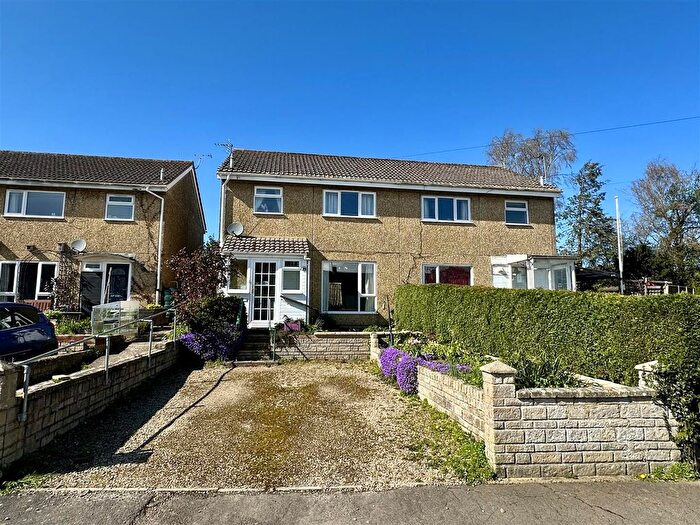 3 Bedroom Semi Detached House For Sale In Parklands, Malmesbury, SN16