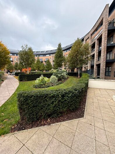 1 Bedroom Flat For Sale In Howard Road, Stanmore, HA7