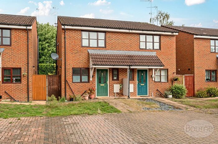 2 Bedroom Detached House For Sale In Sycamore Drive, Ash Vale, Surrey, GU12