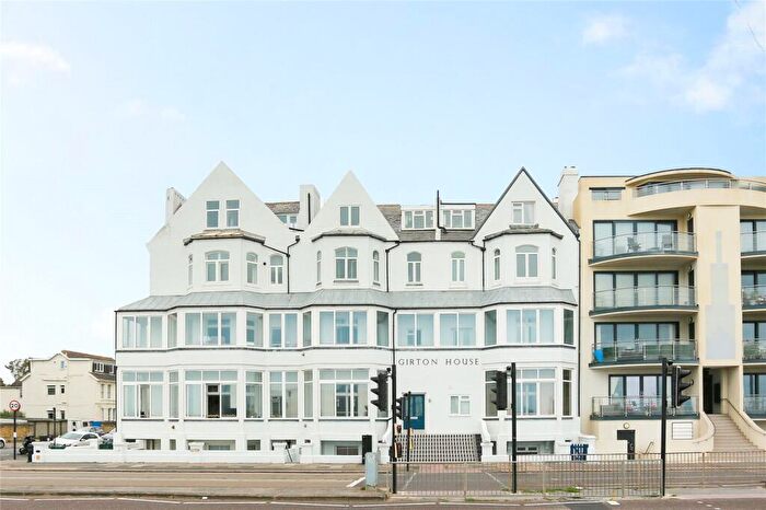 2 Bedroom Flat To Rent In Girton House, Kingsway, Hove, BN3