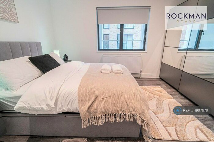 2 Bedroom Flat To Rent In High Street, Brentwood, CM14