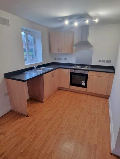 2 Bedroom Flat To Rent In Whalley Road, Middleton, M24