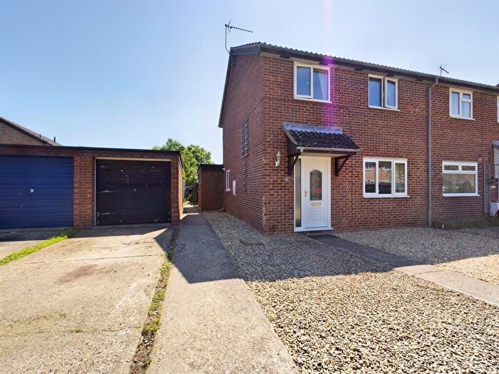 3 Bedroom Semi Detached House For Sale In Rowan Green, Elmswell, IP30