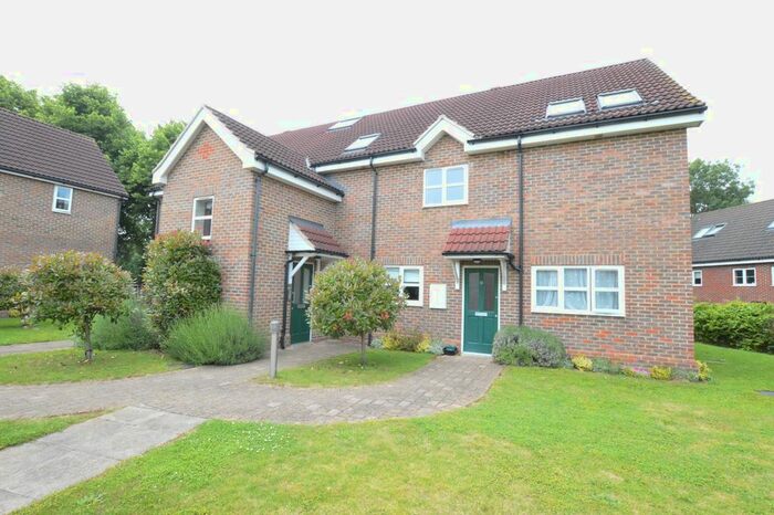 1 Bedroom Flat To Rent In Banfield Court, London Colney, AL2