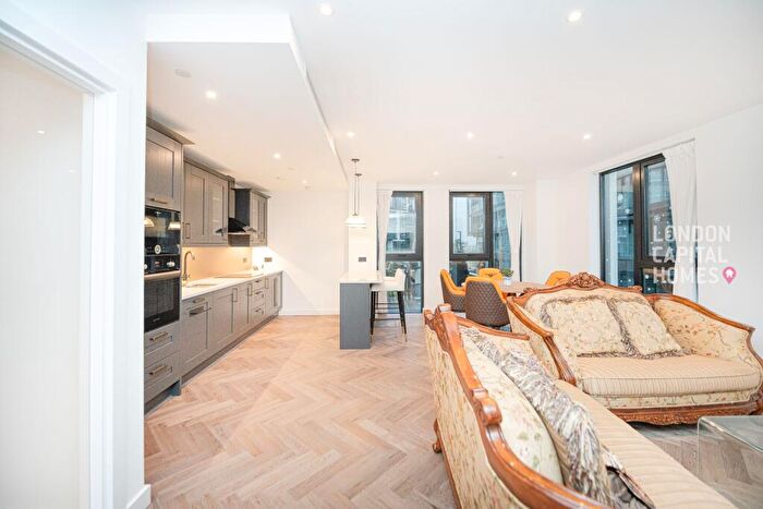 2 Bedroom Apartment To Rent In Merino Gardens, London, E1W