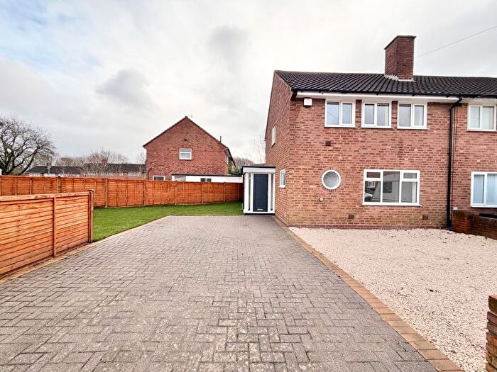 3 Bedroom End Terrace House For Sale In Kenmure Road, Birmingham, B33