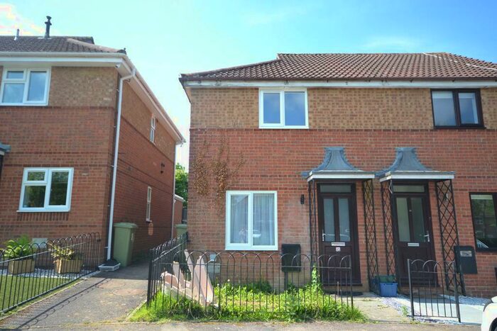 2 Bedroom End Of Terrace House To Rent In Newbridge Oval, Emerson Valley, Milton Keynes, Buckinghamshire, MK4