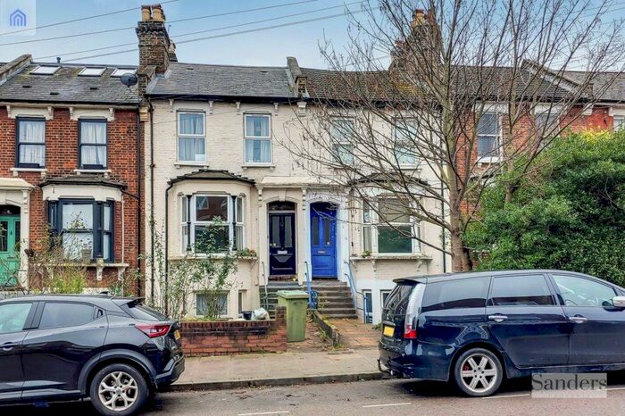1 Bedroom Flat To Rent In Southwold Road, Hackney, London, E5