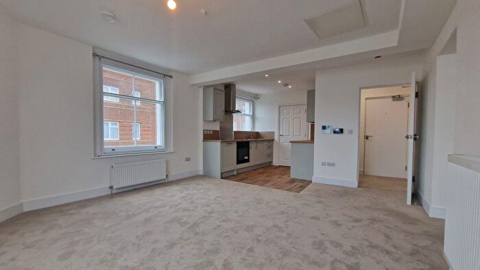 1 Bedroom Flat To Rent In Flat Bank House, BN2