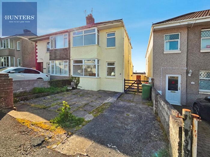 3 Bedroom Semi-Detached House For Sale In Garfield Avenue, Bridgend, CF31