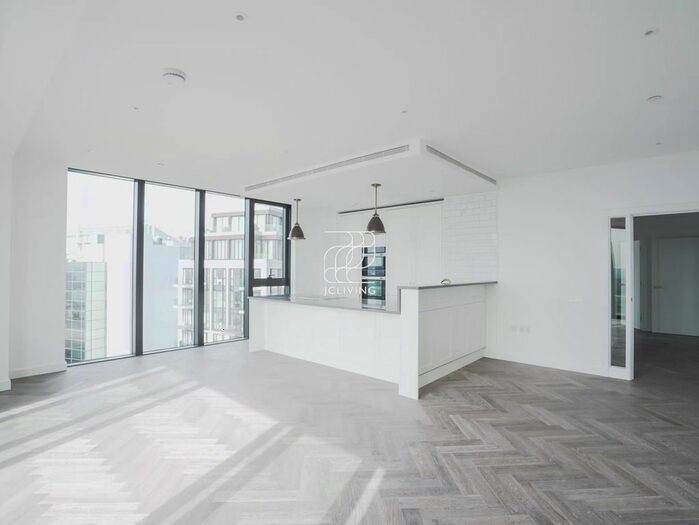 3 Bedroom Flat To Rent In Gauging Square, London Dock, E1W
