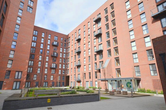 2 Bedroom Flat To Rent In Sillavan Way, Salford, M3