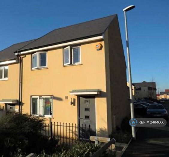 3 Bedroom End Of Terrace House To Rent In Hawthorn Way, Bristol, BS16
