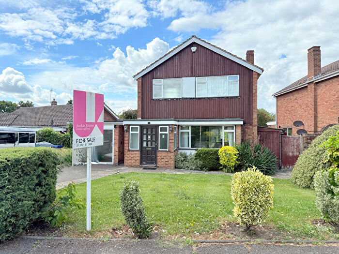 3 Bedroom Detached House For Sale In Ashtead, KT21