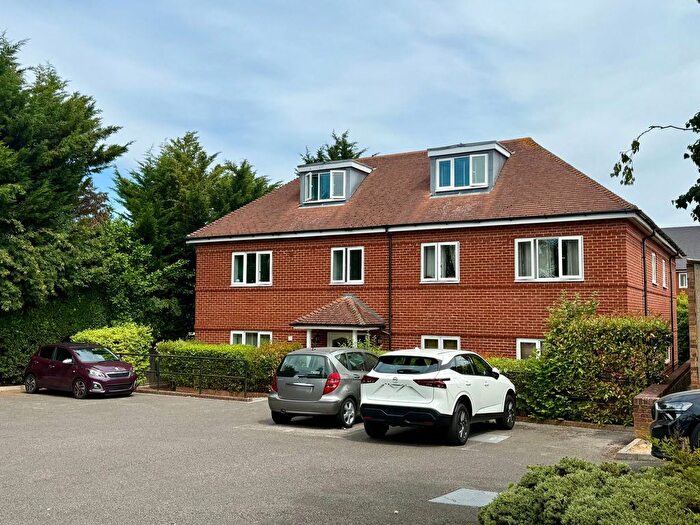 1 Bedroom Flat For Sale In Vernon Close, Servalan Court, KT19