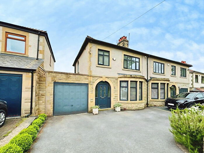 3 Bedroom Semi Detached House For Sale In Newchurch Road, Rossendale, BB4