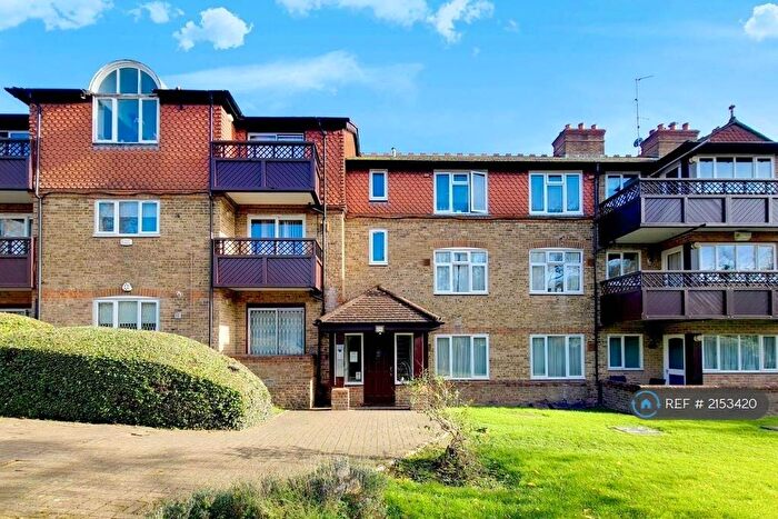 2 Bedroom Flat To Rent In Orford Court, Stanmore, HA7