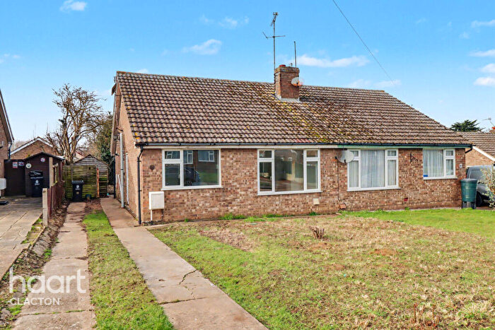 2 Bedroom Semi-Detached Bungalow For Sale In Pinewood Close, Clacton-On-Sea, CO15