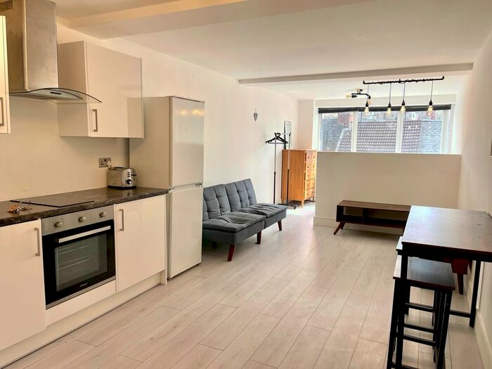 1 Bedroom Studio To Rent In Commercial Road, Swindon, SN1