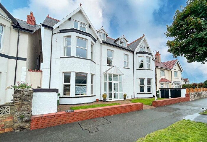 2 Bedroom Apartment For Sale In Great Ormes Road, Llandudno, Conwy, LL30