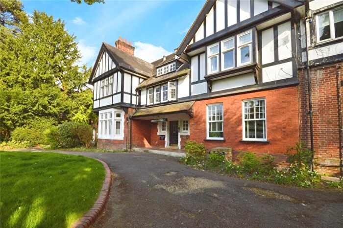 1 Bedroom Flat To Rent In Lovelace Road, Surbiton, Surrey, KT6