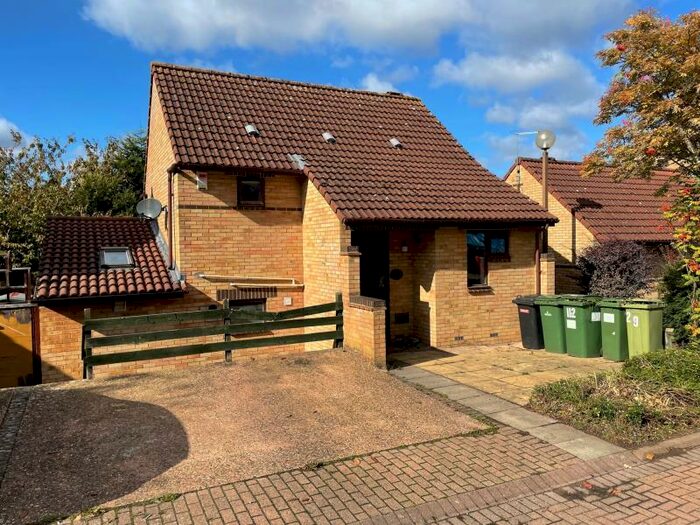 3 Bedroom Detached House To Rent In Gramwell, Shenley Church End, MK5