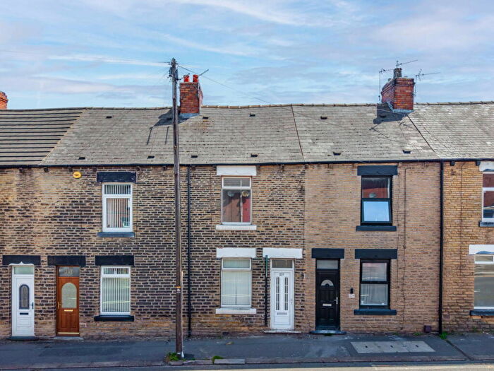 3 Bedroom Terraced House For Sale In Pontefract Road, Cudworth, Barnsley, S72