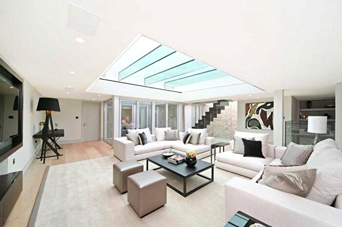 4 Bedroom Flat To Rent In Princes Gate, South Kensington, London, SW7