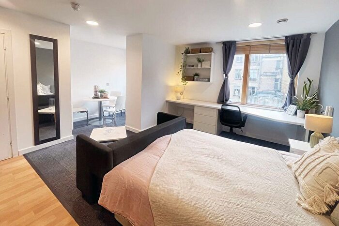 Studio To Rent In Kirby Street, London, EC1N