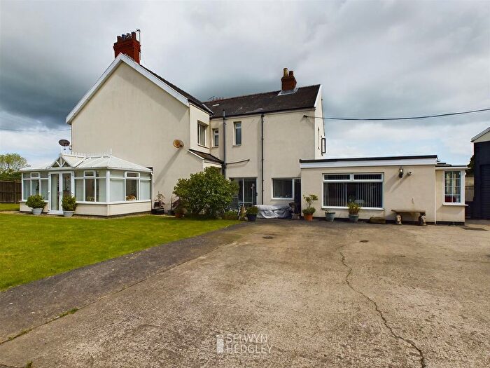 4 Bedroom Semi-Detached House For Sale In Stanghow Road, Lingdale, Saltburn-By-The-Sea, TS12