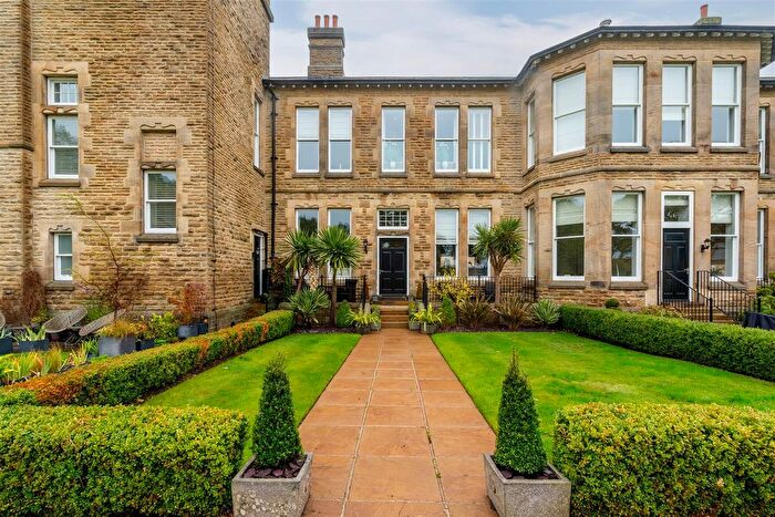 3 Bedroom Terraced House For Sale In Norwood Drive, Menston, LS29
