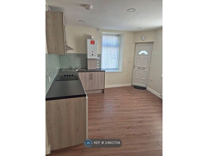 1 Bedroom Flat To Rent In Whalley Road, Accrington, BB5