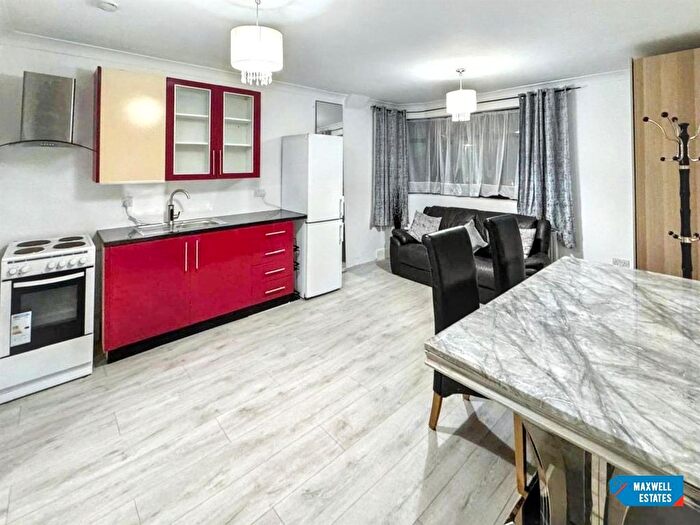 1 Bedroom Flat To Rent In Tavistock Avenue, London, NW7