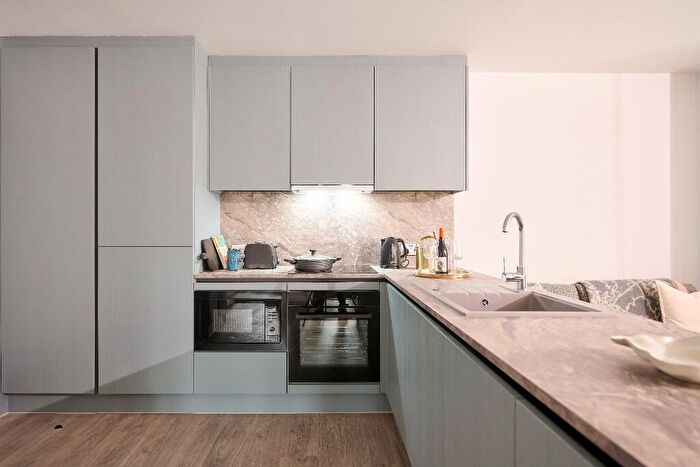 1 Bedroom Apartment To Rent In Square Gardens, Botanic Avenue, Manchester, Greater Manchester, M15