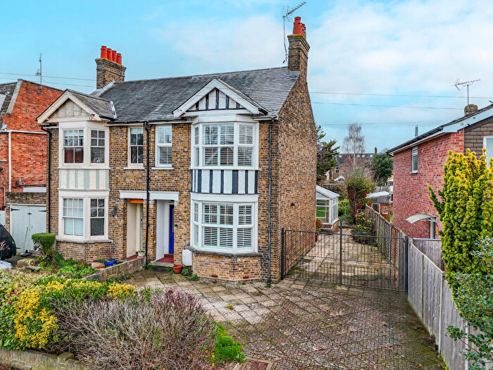 3 Bedroom Semi Detached House For Sale In Tower Avenue, Chelmsford, CM1