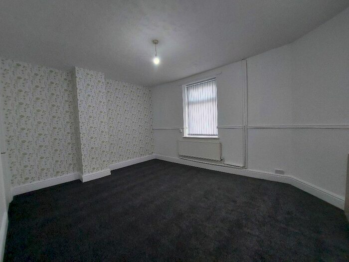 4 Bedroom Terraced House To Rent In Springfield Road, Burnley, BB11