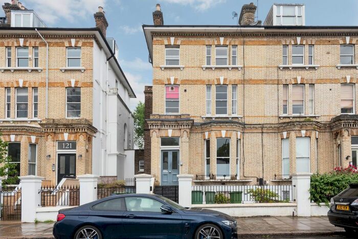 Studio To Rent In King Henrys Road, London, NW3