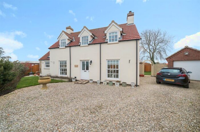 3 Bedroom Detached House For Sale In Yarburgh Road, Alvingham, Louth, LN11