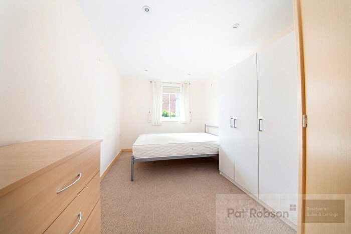 2 Bedroom Apartment For Sale In Wrendale Court, South Gosforth, Newcastle Upon Tyne, Tyne And Wear, NE3