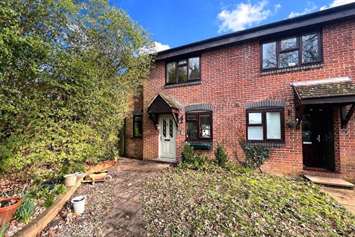 3 Bedroom End Terrace House For Sale In Wren Court, Ash, Surrey, GU12