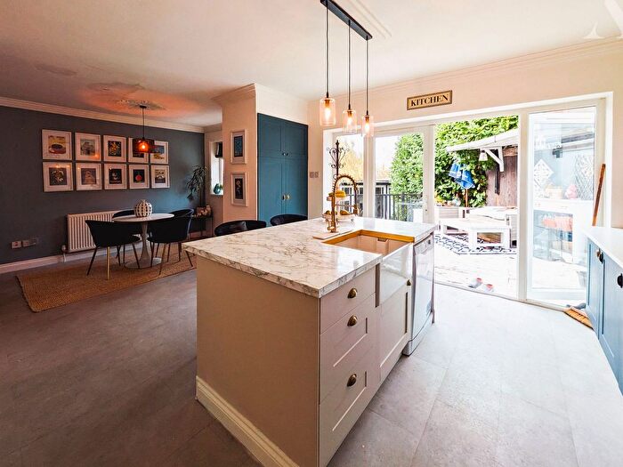 3 Bedroom Detached Bungalow For Sale In Eden Road, Solihull, B92