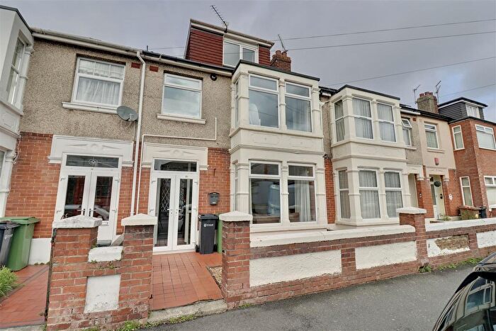 4 Bedroom Property For Sale In Hartley Road, Portsmouth, PO2