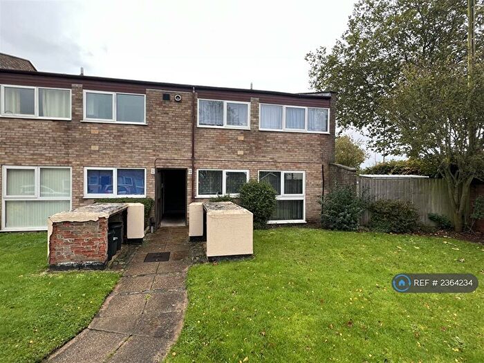 2 Bedroom Flat To Rent In White House Court, Norwich, NR3