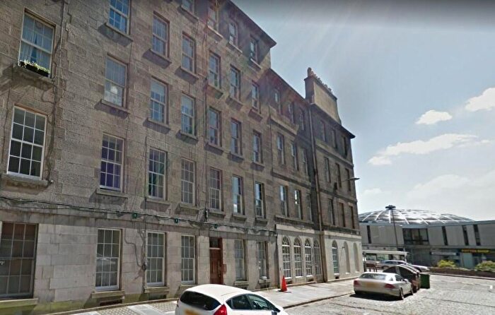 2 Bedroom Flat To Rent In Brighton Street, Central, Edinburgh, EH1