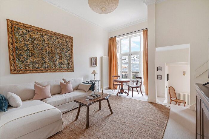 2 Bedroom Flat To Rent In Harcourt Terrace, London, SW10